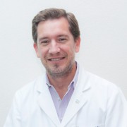 Dr Andrés Vilela Martín